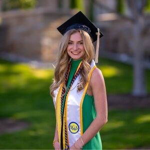 Meet your Posher, Lauren